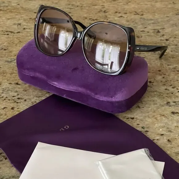 New over size Gucci sunglasses ❤️ - Picture 3 of 7
